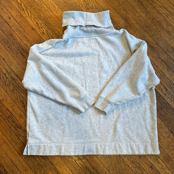GAP sweats turtleneck - Picture 3 of 3